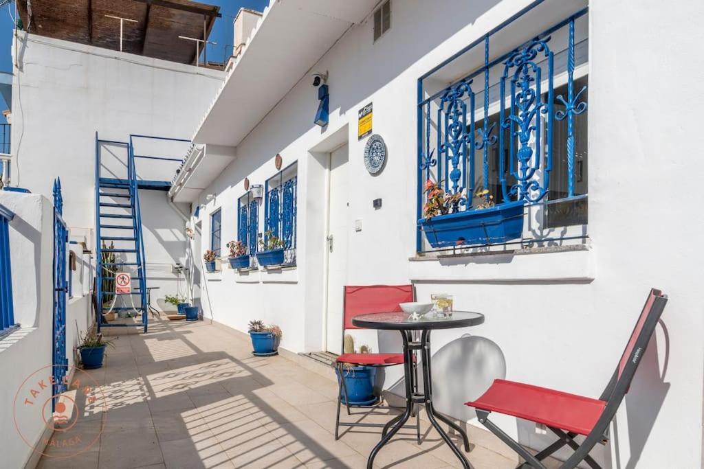 Beachfront Studio, El Palo - Tcm Апартаменты *